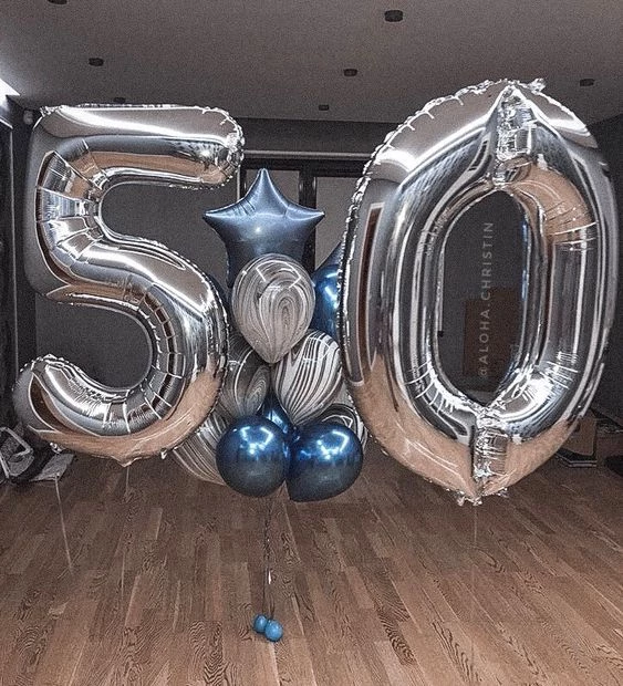 Фонтан из шаров на 50 лет мужчине